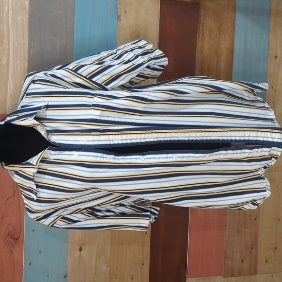 Xl 100% cotton roundtreat and York striped short sleeve button down - Picture 1 of 5